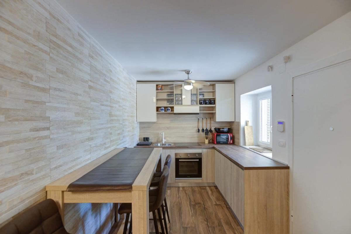 Cvrk Family House Novi Vinodolski Eksteriør billede