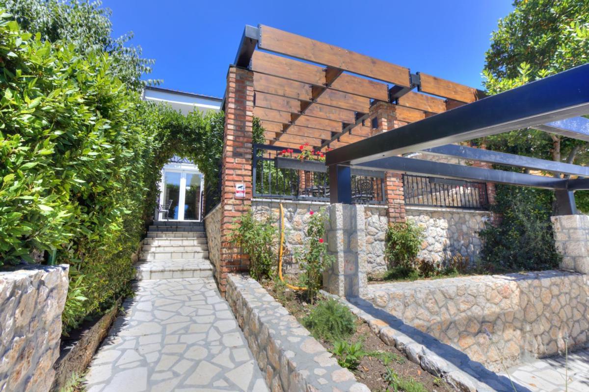 Cvrk Family House Novi Vinodolski Eksteriør billede