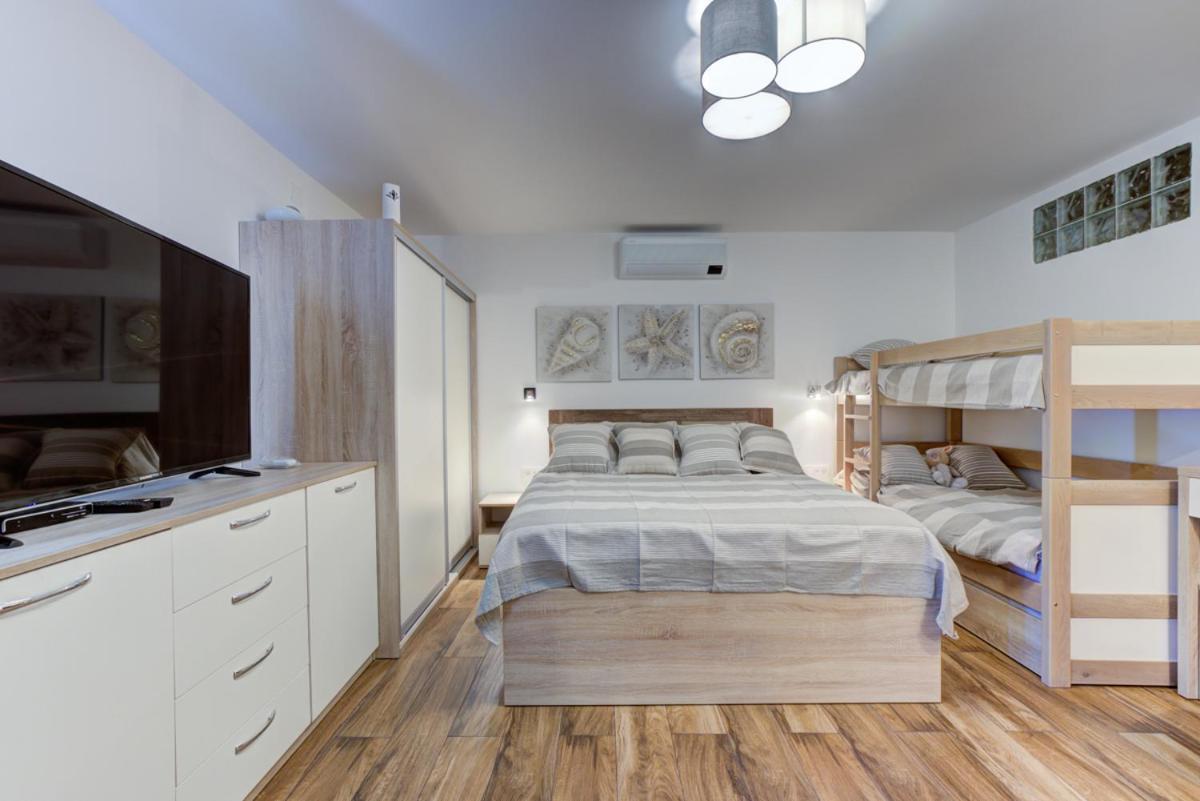 Cvrk Family House Novi Vinodolski Eksteriør billede
